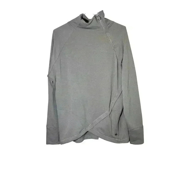 Jones New York sports sweater size medium with pockets and zippers - Picture 1 of 8